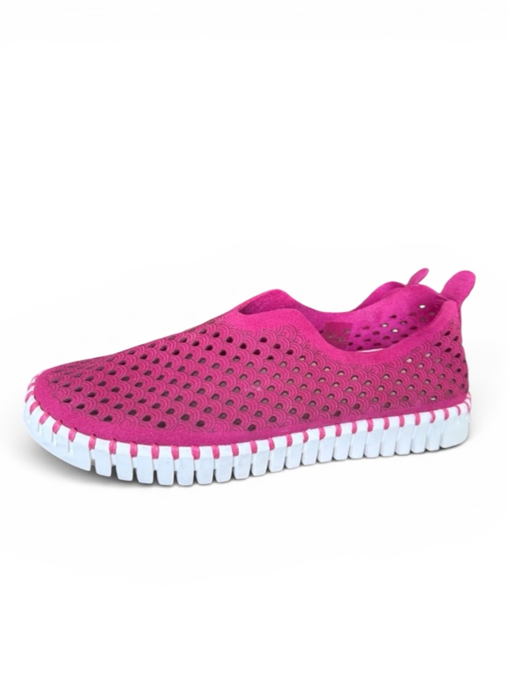 ILSE JACOBSEN ladies slip on Wildberry color shoes, excellent condition euro 39